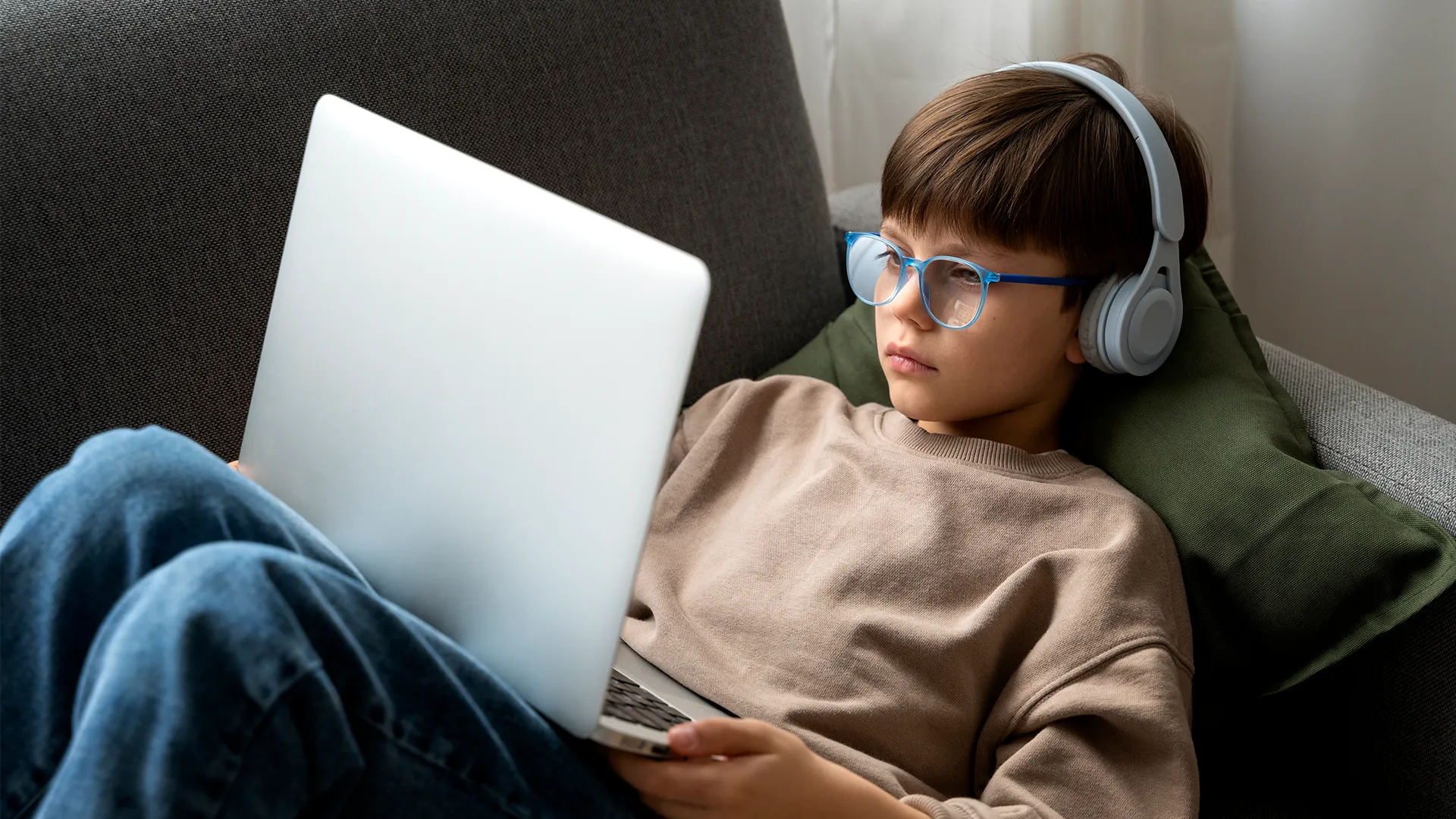 tani laptop na Komunię dla dziecka